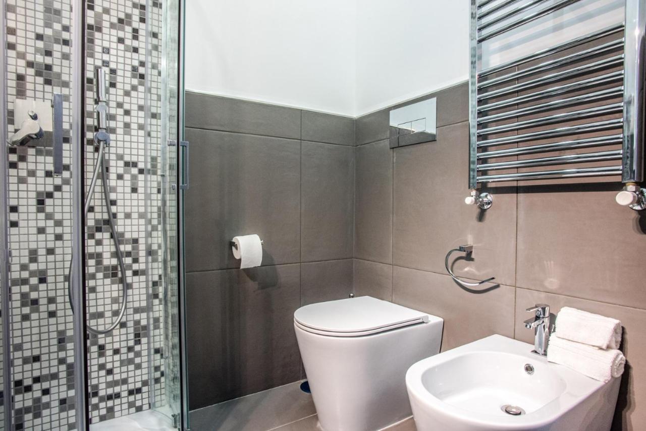 נאפולי Solarium Al Duomo Rooms By Wonderful Italy מראה חיצוני תמונה